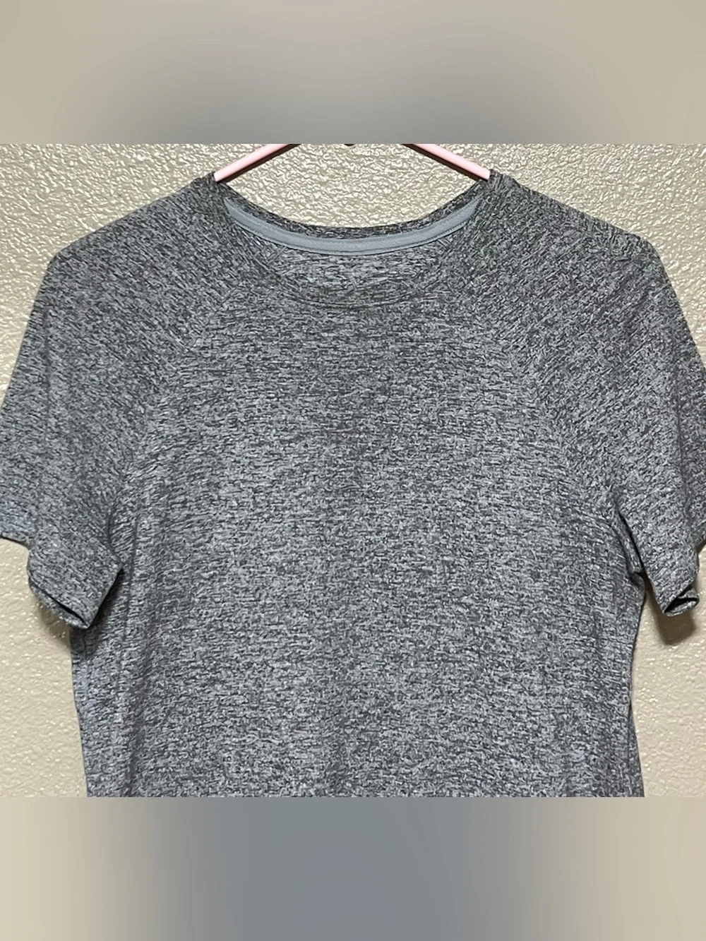 Lululemon License to Train Classic-Fit T- Shirt Activewear Workout Gym Running